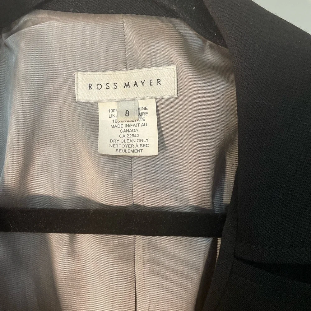Ross Mayer Ruffle Blazer - Picture 2 of 3